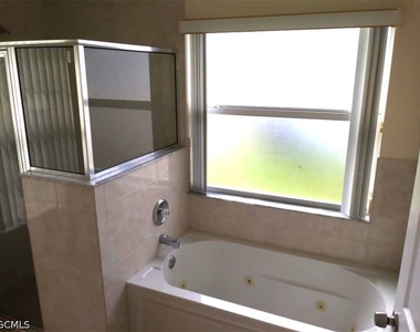 5546 Beck Street - Photo Thumbnail 4