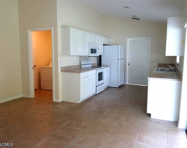 5546 Beck Street - Photo Thumbnail 3