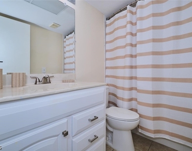 1914 Se 40th Terrace - Photo Thumbnail 28