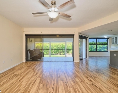 1914 Se 40th Terrace - Photo Thumbnail 2