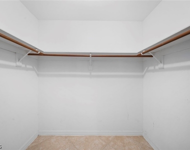 3402 Santa Barbara Boulevard - Photo Thumbnail 15