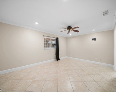 3402 Santa Barbara Boulevard - Photo Thumbnail 12