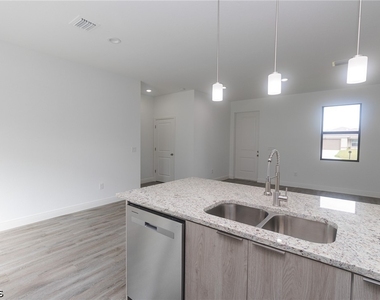 8009 Cod Court - Photo Thumbnail 10