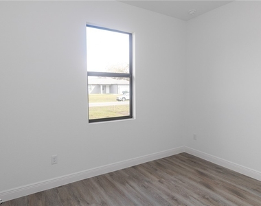8009 Cod Court - Photo Thumbnail 23