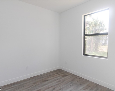 8009 Cod Court - Photo Thumbnail 25