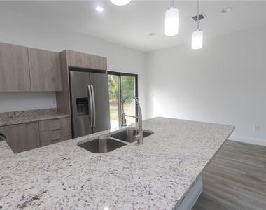 8009 Cod Court - Photo Thumbnail 5