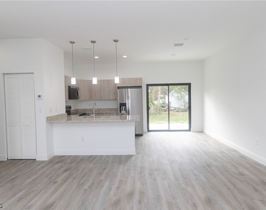 8009 Cod Court - Photo Thumbnail 13