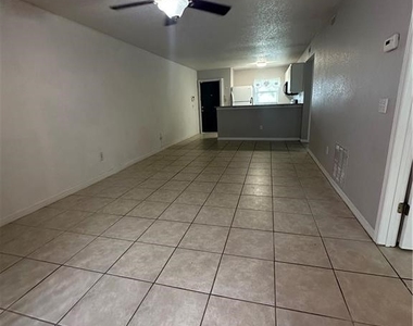 25050 Sandhill Boulevard - Photo Thumbnail 7