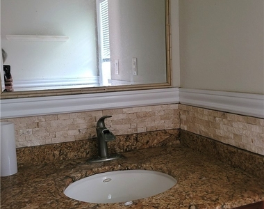 2931 Grand Avenue - Photo Thumbnail 5