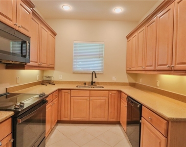 4341 Lazio Way - Photo Thumbnail 7