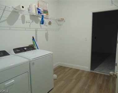 9020 E Castle Circle - Photo Thumbnail 11