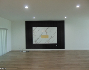 9020 E Castle Circle - Photo Thumbnail 7