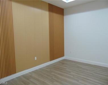 9020 E Castle Circle - Photo Thumbnail 20