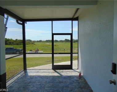 9020 E Castle Circle - Photo Thumbnail 2