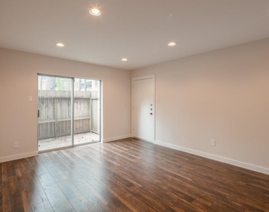 4040 San Felipe Street - Photo Thumbnail 9