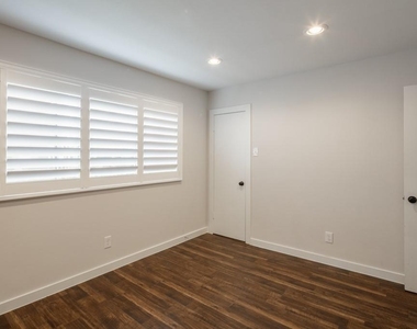 4040 San Felipe Street - Photo Thumbnail 5