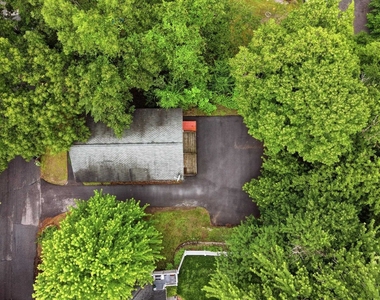 33 Elwood - Photo Thumbnail 8