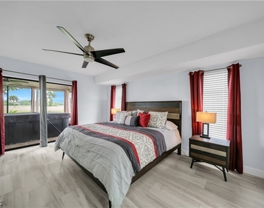 299 Rotonda Circle - Photo Thumbnail 4