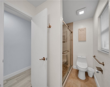 299 Rotonda Circle - Photo Thumbnail 23