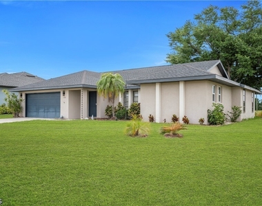 299 Rotonda Circle - Photo Thumbnail 18