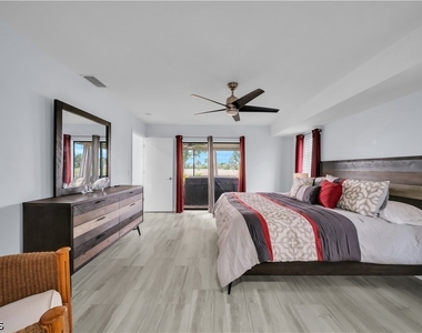 299 Rotonda Circle - Photo Thumbnail 20