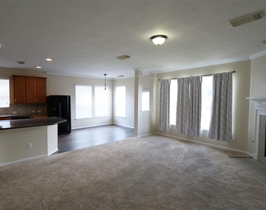 3827 Pine Forest Green Boulevard - Photo Thumbnail 5