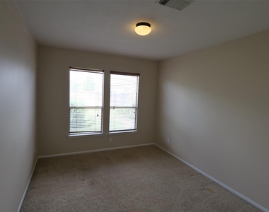 3827 Pine Forest Green Boulevard - Photo Thumbnail 10