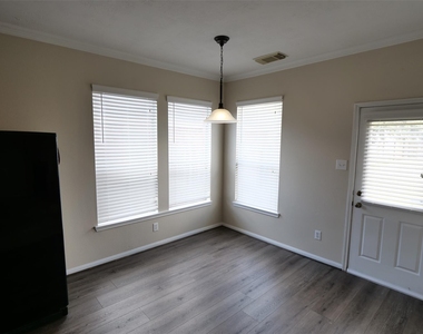3827 Pine Forest Green Boulevard - Photo Thumbnail 9