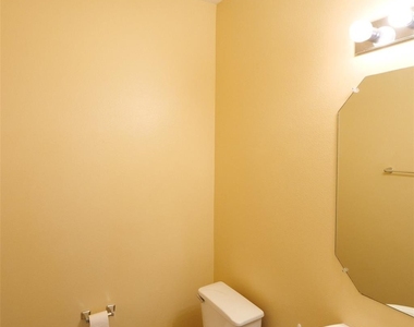 3827 Pine Forest Green Boulevard - Photo Thumbnail 13