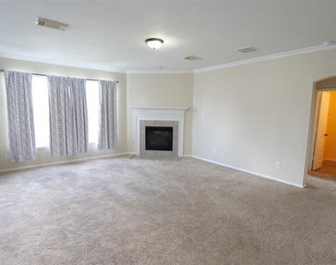3827 Pine Forest Green Boulevard - Photo Thumbnail 4