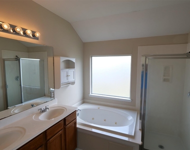 3827 Pine Forest Green Boulevard - Photo Thumbnail 31