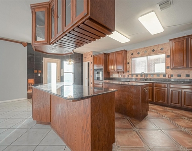 9407 Demsey Mill Drive - Photo Thumbnail 12
