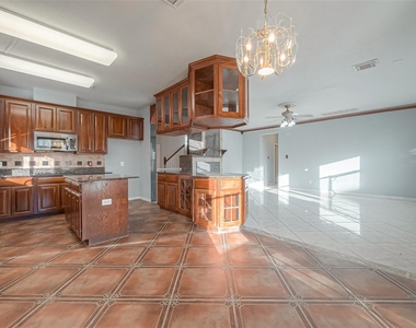 9407 Demsey Mill Drive - Photo Thumbnail 17