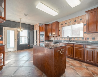 9407 Demsey Mill Drive - Photo Thumbnail 14