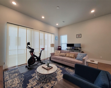 5709 Larkin Street - Photo Thumbnail 15