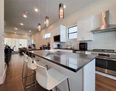 5709 Larkin Street - Photo Thumbnail 27