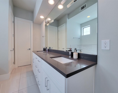 5709 Larkin Street - Photo Thumbnail 42