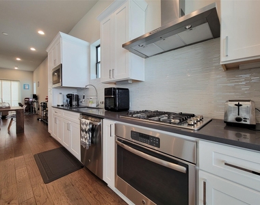 5709 Larkin Street - Photo Thumbnail 28