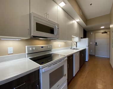 83 Hanover - Photo Thumbnail 7