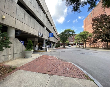 83 Hanover - Photo Thumbnail 32