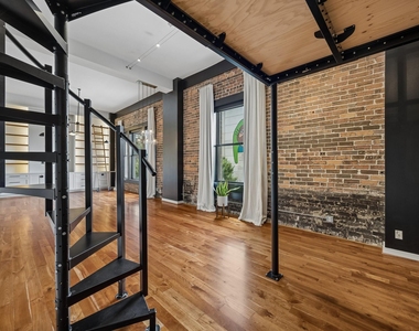 915 Franklin Street - Photo Thumbnail 8