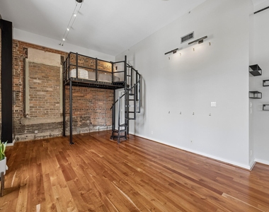 915 Franklin Street - Photo Thumbnail 13