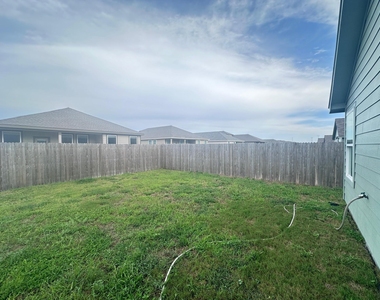 2722 Winterfell Street - Photo Thumbnail 9