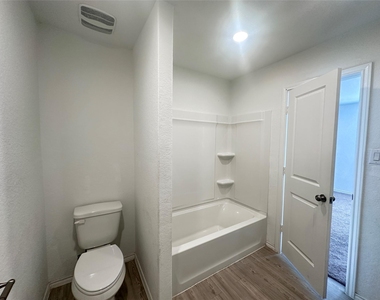 2722 Winterfell Street - Photo Thumbnail 16
