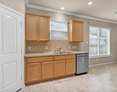 9419 Elliotts Court - Photo Thumbnail 21