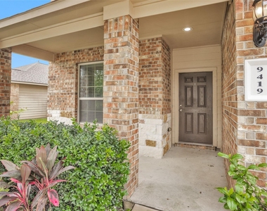 9419 Elliotts Court - Photo Thumbnail 4