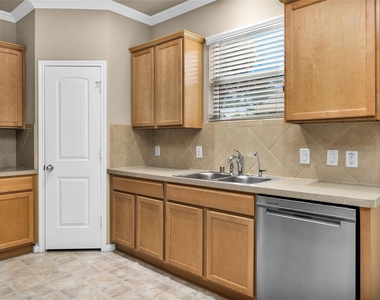 9419 Elliotts Court - Photo Thumbnail 19