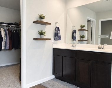 519 Kickapoo Drive - Photo Thumbnail 13