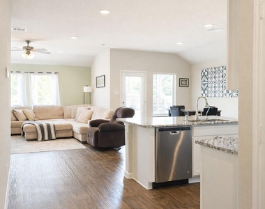 519 Kickapoo Drive - Photo Thumbnail 3