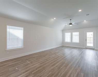 10626 Whitejacket Drive - Photo Thumbnail 9